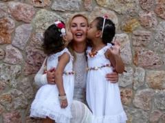 Kamalia touched the video, where her little daughter sings in Ukrainian
