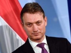 Глава МЗС Нідерландів Халбах Зейлстра подав у відставку