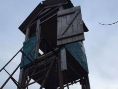В Закарпатье снесли две частные наблюдательные вышки