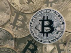 Крах биткоину не грозит