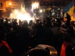 В Сети впервые выложили видео из Михайловского монастыря в ночь расстрела Небесной сотни