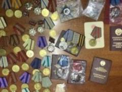 Гражданин Украины пытался вывезти в протезах более 70 наград