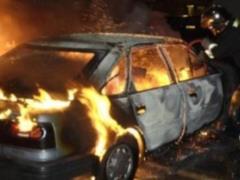На столичному Подолі невідомий підпалив автомобіль