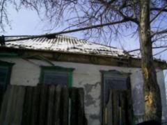 В Луганской области снаряд боевиков попал в жилой дом