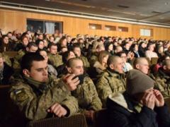 Билык пригласила на концерт срочников 44 артбригады