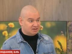 Звезда  Квартала 95  Кошевой примерил длинный парик и заговорил на украинском