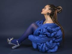 Spectacular Yaremchuk with dreadlocks and in a blanket jacket released a track about the power of women s charms