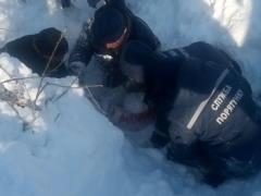 На Харьковщине спасатели вытащили ребенка из снежного завала