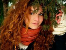 Fashionable natural make-up
