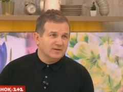 Gorbunov on the air  Snidanka  sang  Leningrad  and  Ocean Elzy 
