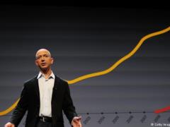 Самым богатым человеком мира стал глава Amazon