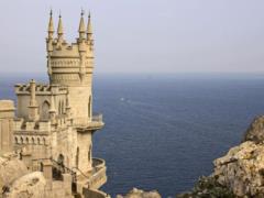 Volcker demanded more punishments for visiting Crimea