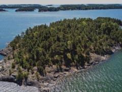 Near Helsinki, build an island, which will only let women