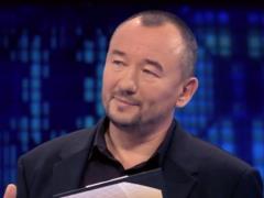 В ведущего Первого канала плюнул украинский десантник