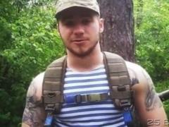 Украинский десантник по-своему проучил в Италии пропагандиста Путина