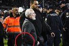 Владелец ПАОКа во время матча угрожал судье пистолетом
