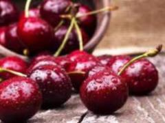 Медики рассказали, кому нельзя есть черешню