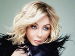 Romantic Irina Bilyk in black fur starred in a mysterious photo shoot