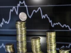 Рубль рухнет в апреле