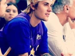 Justin Bieber rests from Gomez in the company of a new girl