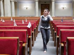 Political scientist: The question on Savchenko is very simple