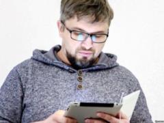 Крымскотатарского активиста Мемедиминова увезли на допрос в управление ФСБ России в Симферополе