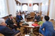Доверенные лица Путина поблагодарили Куйвашева за работу по обманутым дольщикам и попросили спасти ДК «Химмаш»