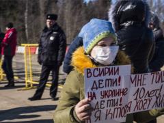  Путин сейчас вступит в свои полномочия и нам поможет 
