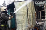 В частном доме на Уралмаше сгорели три бомжа