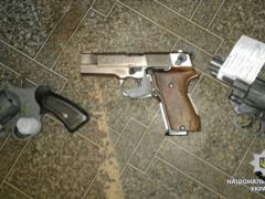 In the Kharkiv region residents of regional centers voluntarily hand over weapons to the police