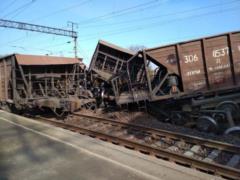 Во Львовской области перевернулось около 10 грузовых вагонов