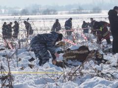 Relatives of the victims of the An-148 plane crash in the Moscow region demanded that they give their relatives  bodies