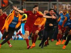 Camback Year. "Roma" put on the shoulder blades "Barcelona" and went to the half of the Champions League