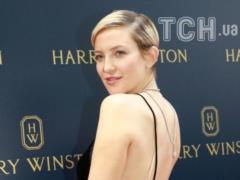 The third time the pregnant Kate Hudson first demonstrated a rounded tummy