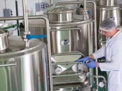 Украинцев будут поить белорусской водкой