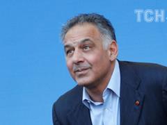 The president of  Roma  was fined for bathing in a fountain, he  threw  230 thousand for repairs