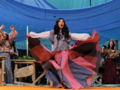Carmen will sing for Muscovites