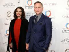 48-year-old wife of  James Bond  is waiting for the appearance of the first common child