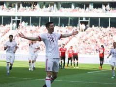 Lewandowski celebrated his jubilee and set a legionary record in the Bundesliga
