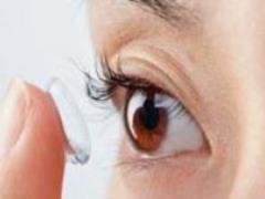 The sale of the first photochromic contact lenses