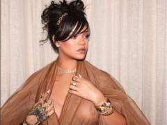 Seductive Rihanna demonstrated an open neckline in her own brand s underwear