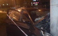 In Kiev, the car crashed into the post, there are injured