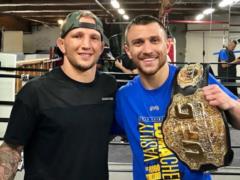 Чемпион UFC в восторге от Ломаченко: он заставляет людей сдаваться