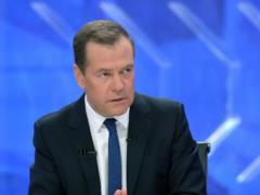 Медведев перед отставкой объявил о пенсионной реформе