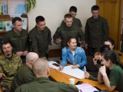 Харьковчане показали, как общество может сотрудничать с военными