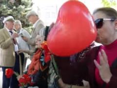 Обливання кефіром і загрози  повалити владу : в Харкові пройшов мітинг сепаратистів
