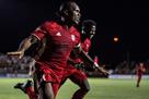 Drogba took water from the child, drank, made an assistant, made a shower