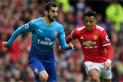Crazy salaries and bonuses in the contracts of stars of the Premier League: from Alexis to Obamaimeunga