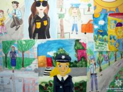 By the Mother s Day, the capital s police organized an exhibition of children s drawings