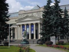 И целой ночи мало. Путеводитель по московской Ночи музеев